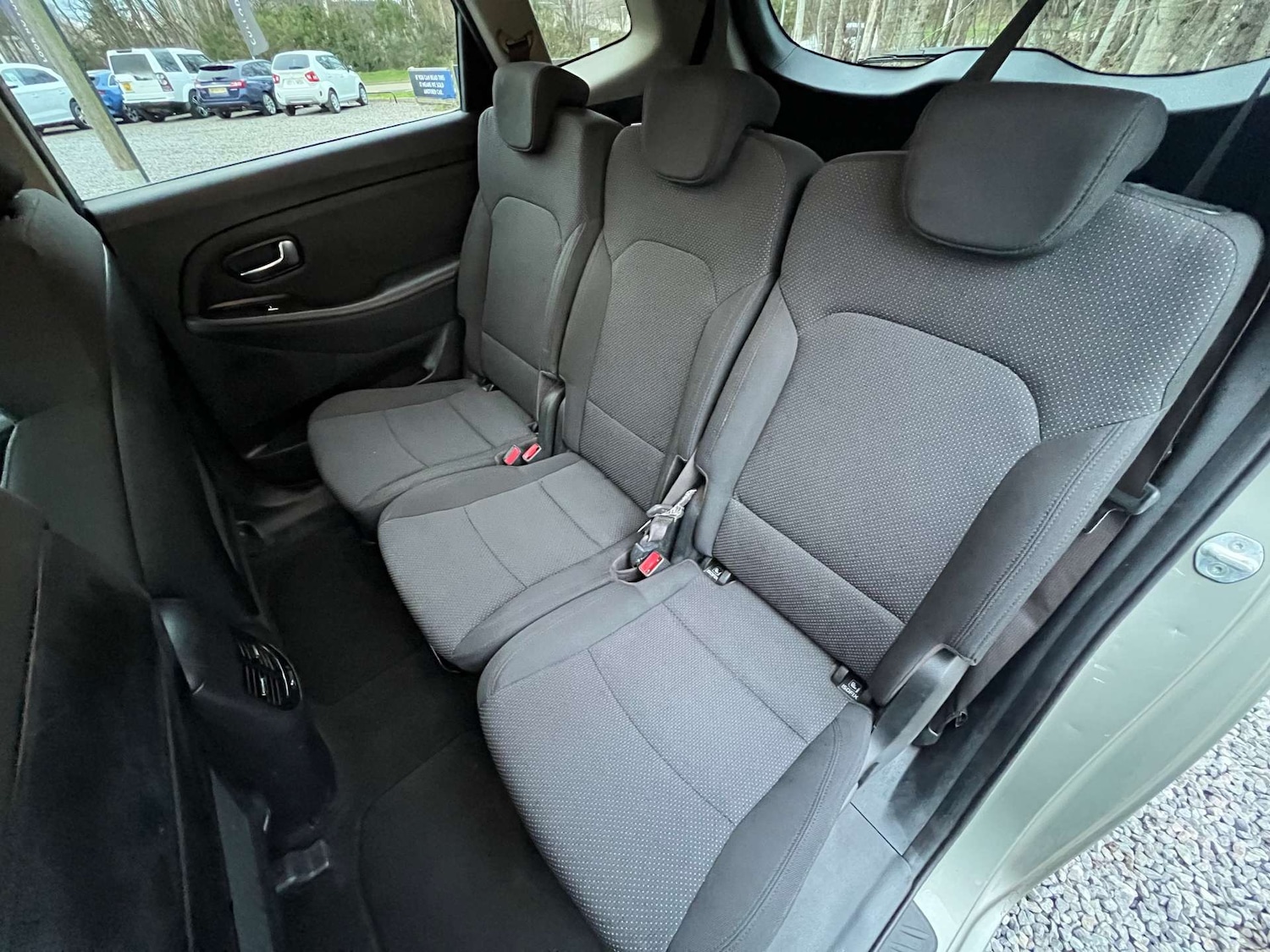 Used Kia Carens 2015 for sale - 76941890: Photo 20