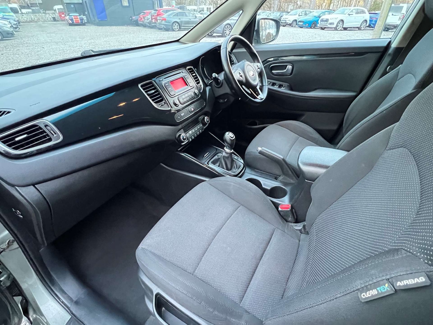 Used Kia Carens 2015 for sale - 76941890: Photo 22