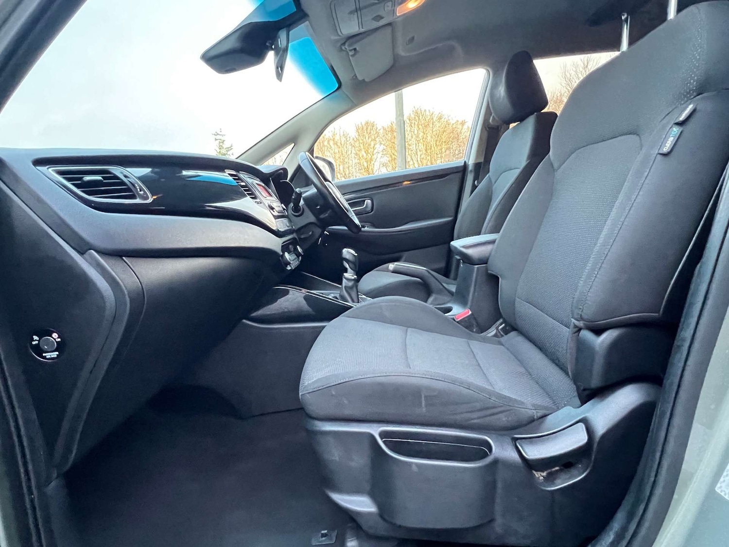 Used Kia Carens 2015 for sale - 76941890: Photo 23