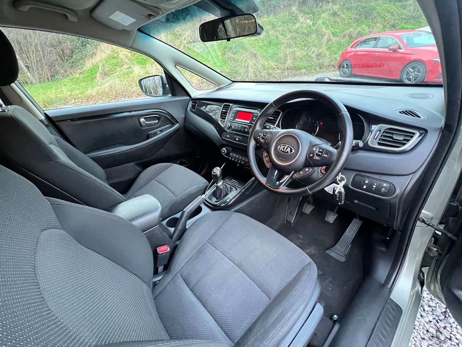 Used Kia Carens 2015 for sale - 76941890: Photo 26