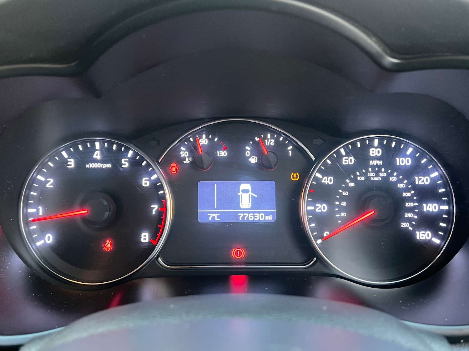 Used Kia Carens 2015 for sale - 76941890: Photo 40