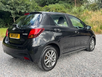 Used Toyota Yaris 2015 for sale - 75555650: Photo