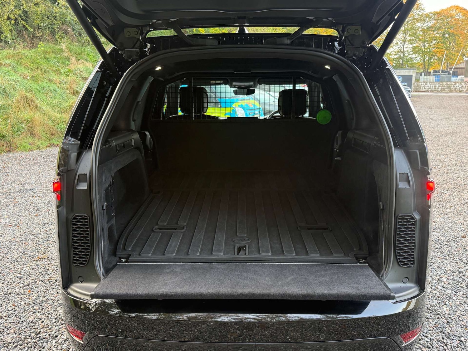 Used Land Rover Discovery 2025 for sale - 76685288: Photo 12