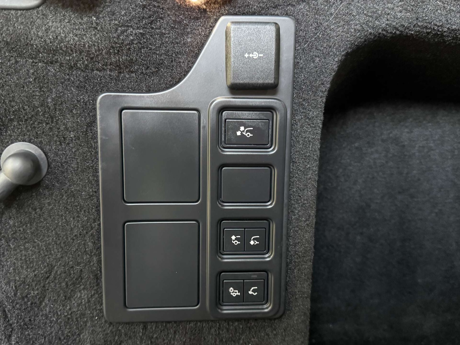 Used Land Rover Discovery 2025 for sale - 76685288: Photo 13