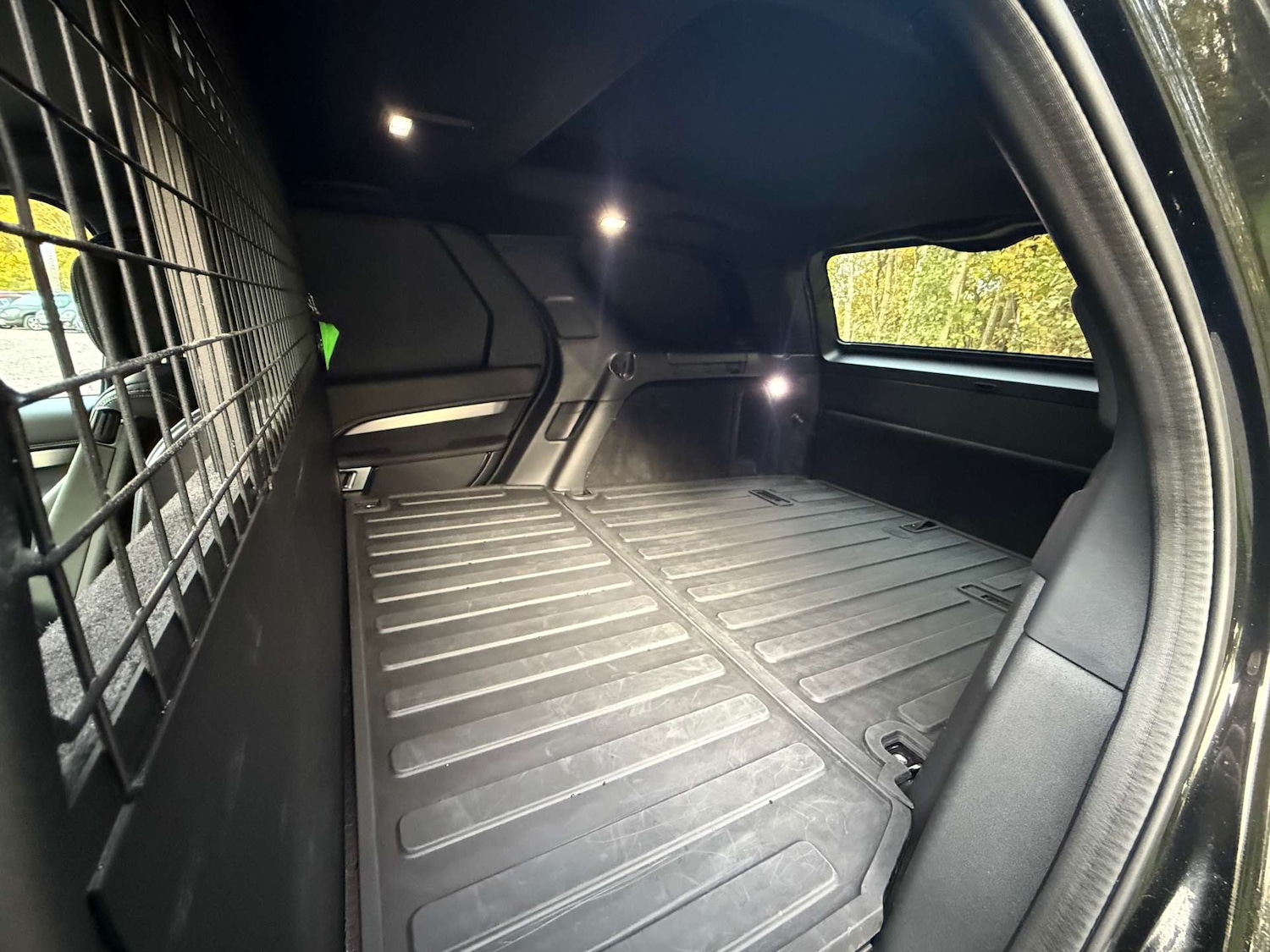 Used Land Rover Discovery 2025 for sale - 76685288: Photo 15