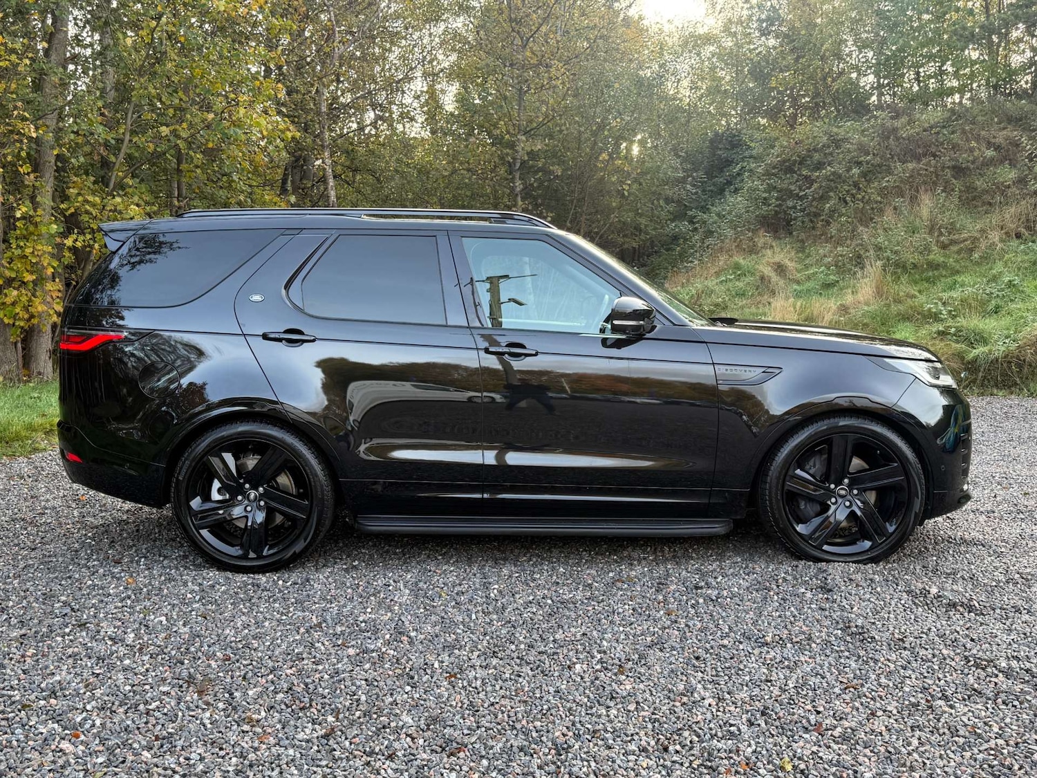 Used Land Rover Discovery 2025 for sale - 76685288: Photo 2