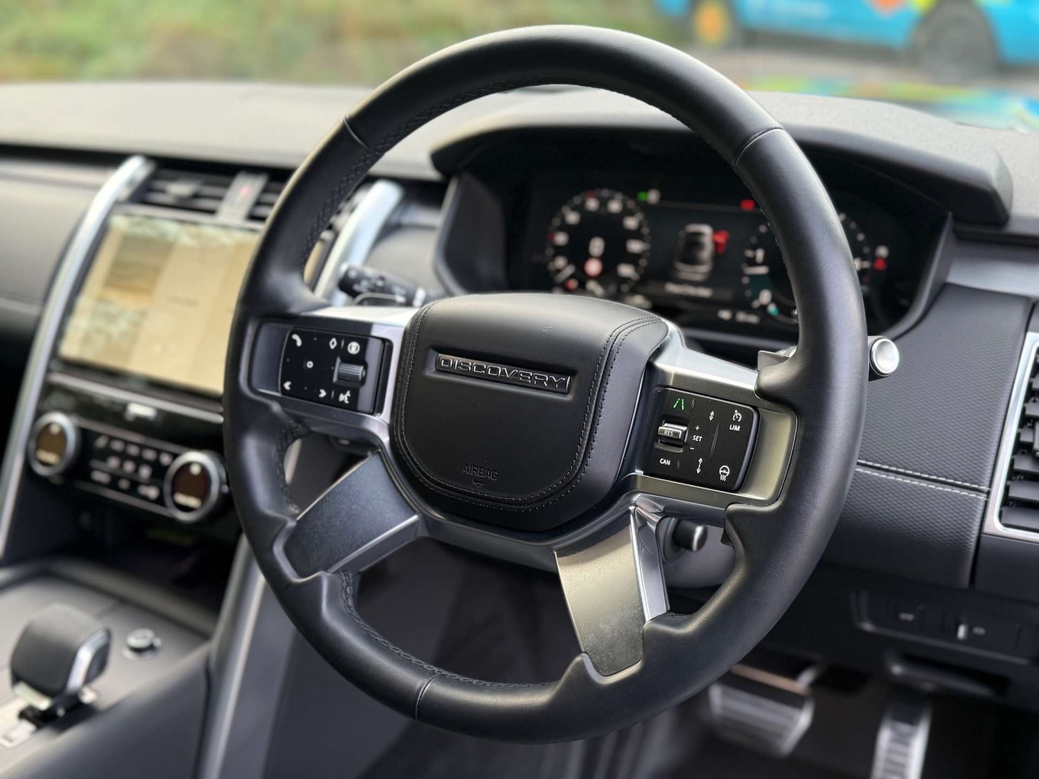 Used Land Rover Discovery 2025 for sale - 76685288: Photo 24