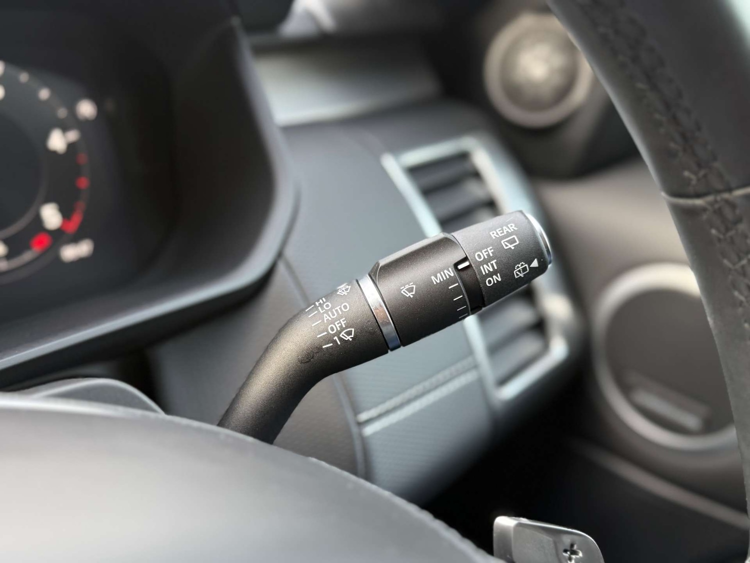 Used Land Rover Discovery 2025 for sale - 76685288: Photo 42