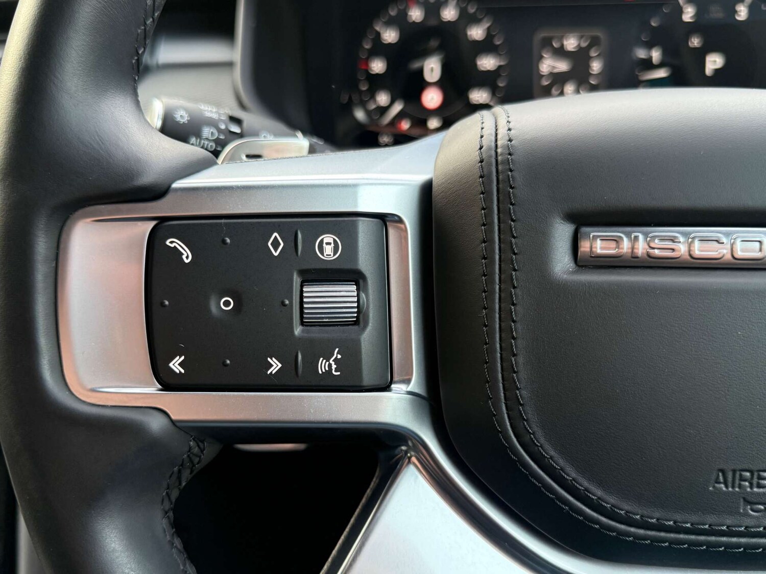 Used Land Rover Discovery 2025 for sale - 76685288: Photo 43