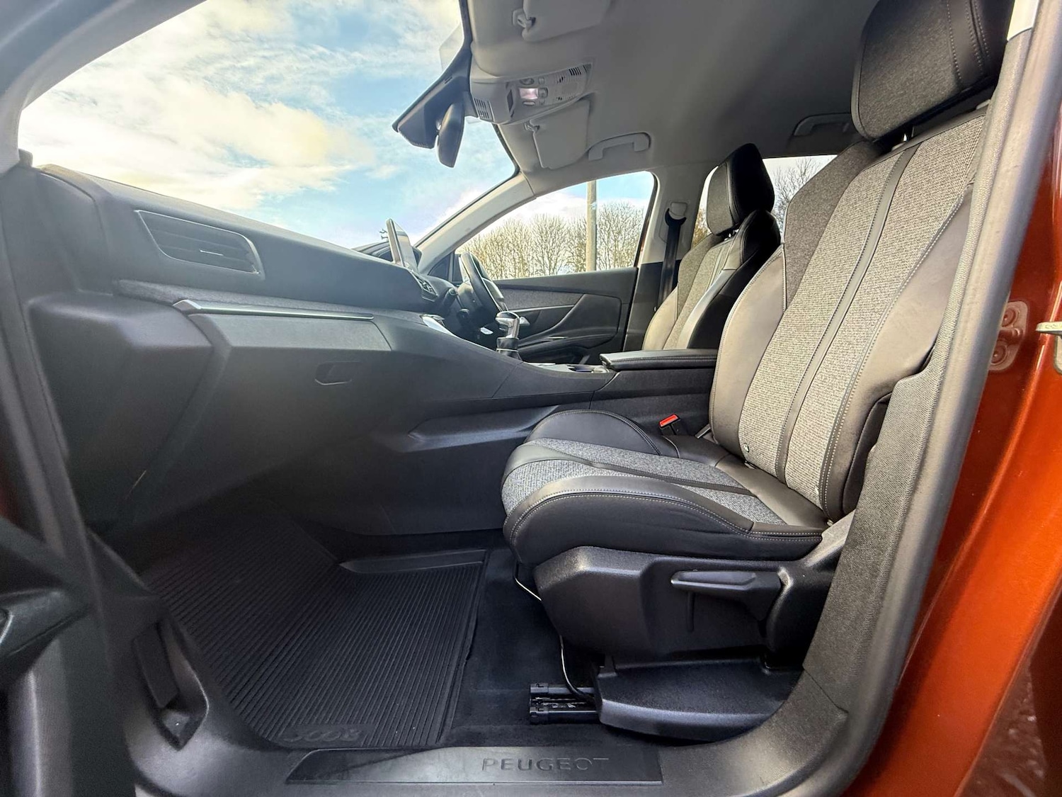 Used Peugeot 3008 2018 for sale - 76685298: Photo 25