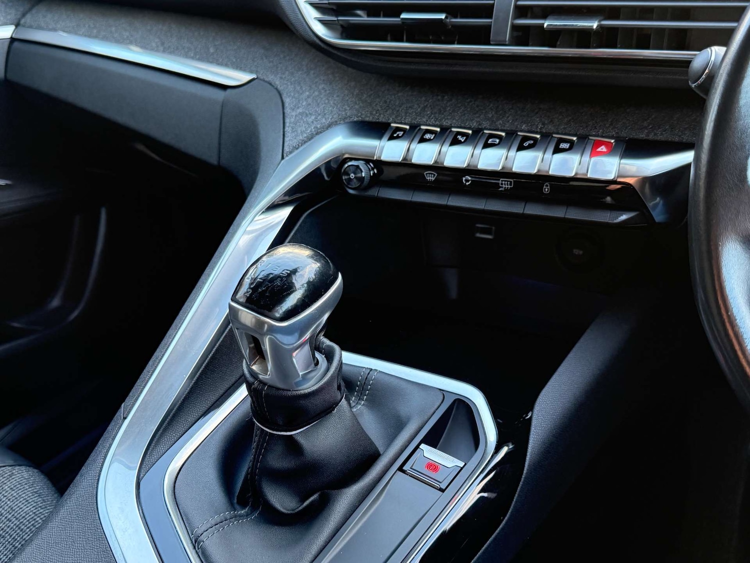 Used Peugeot 3008 2018 for sale - 76685298: Photo 42