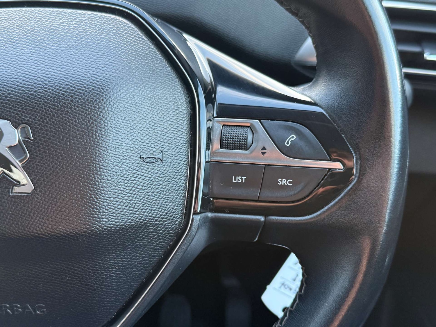 Used Peugeot 3008 2018 for sale - 76685298: Photo 44