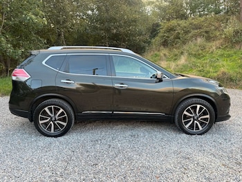 Used Nissan X-Trail 2016 for sale - 76685275: Photo