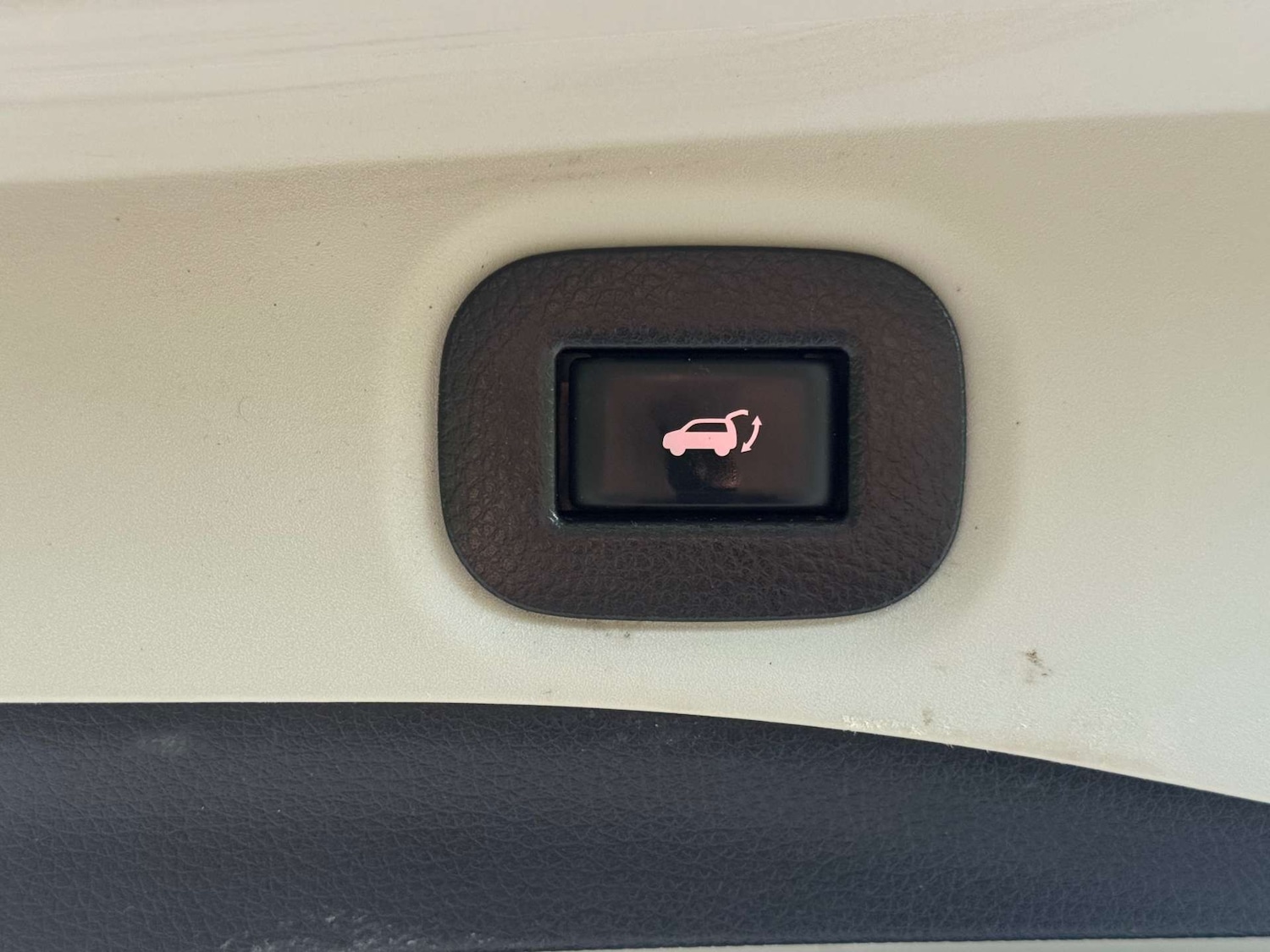 Used Nissan X-Trail 2016 for sale - 76685275: Photo 38