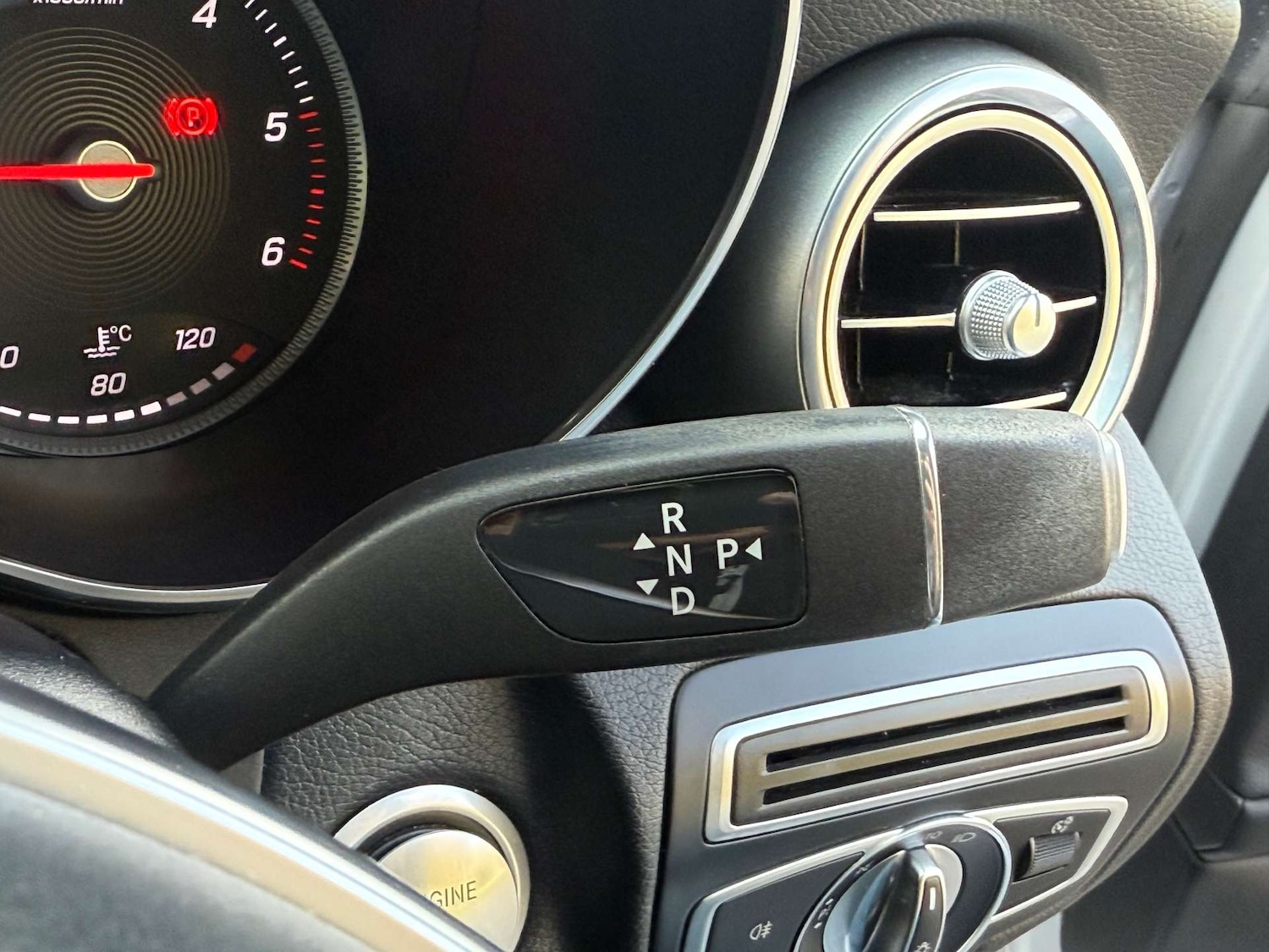 Used Mercedes-Benz C Class 2018 for sale - 76685272: Photo 16