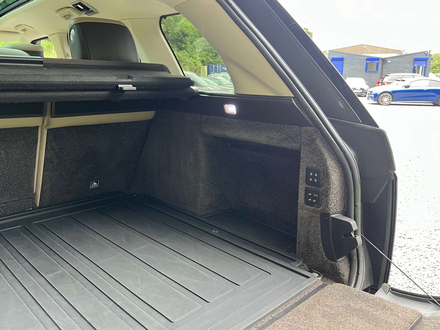 Used Land Rover Range Rover 2018 for sale - 76685265: Photo 17