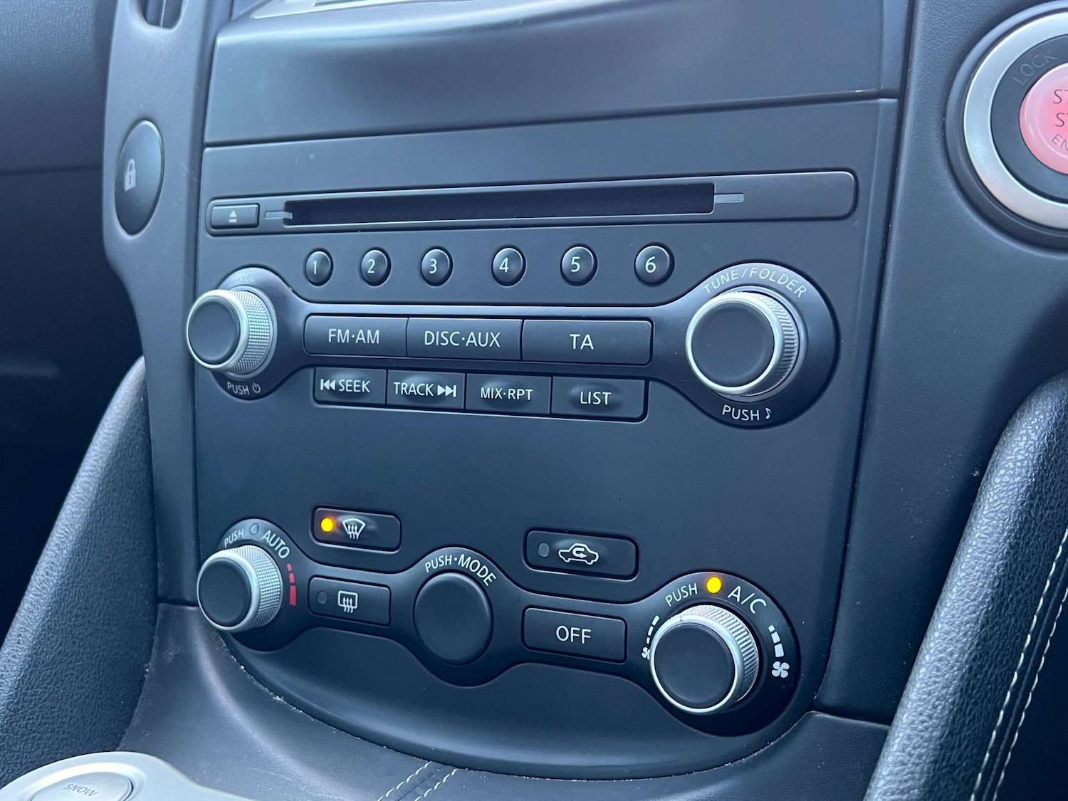 Used Nissan 370 Z 2012 for sale - 77353595: Photo 24