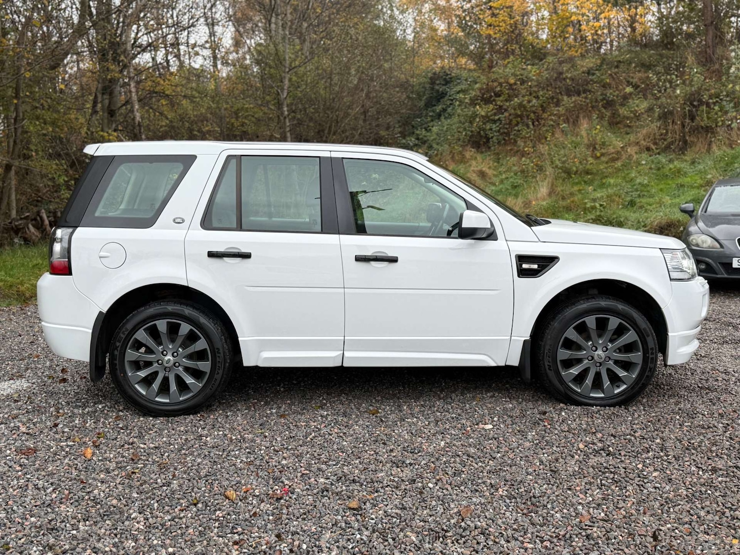 Used Land Rover Freelander 2013 for sale - 76685290: Photo 2