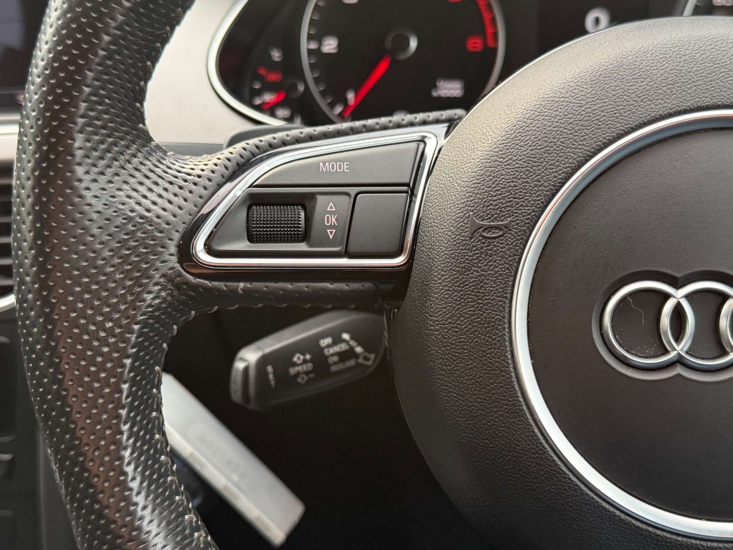 Used Audi A4 2014 for sale - 77026731: Photo 45