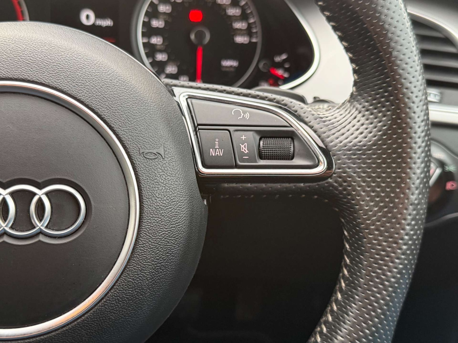 Used Audi A4 2014 for sale - 77026731: Photo 46