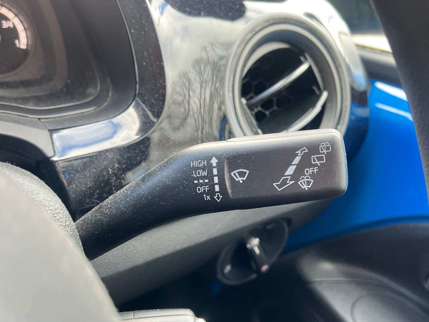 Used Volkswagen up! 2015 for sale - 78090333: Photo 18