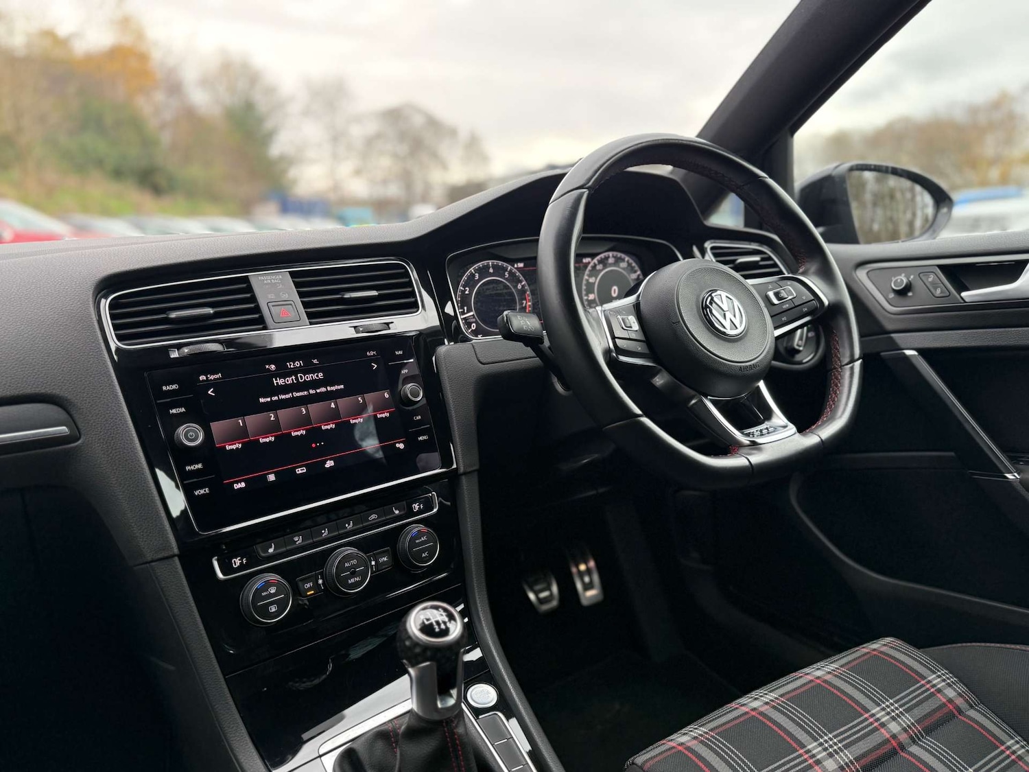 Used Volkswagen Golf 2019 for sale - 76706758: Photo 26