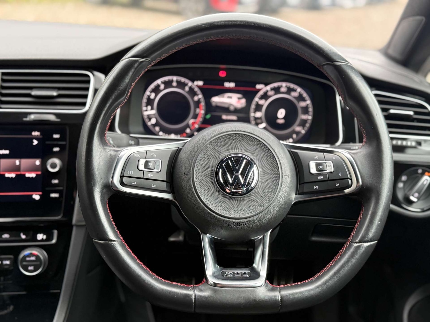 Used Volkswagen Golf 2019 for sale - 76706758: Photo 30