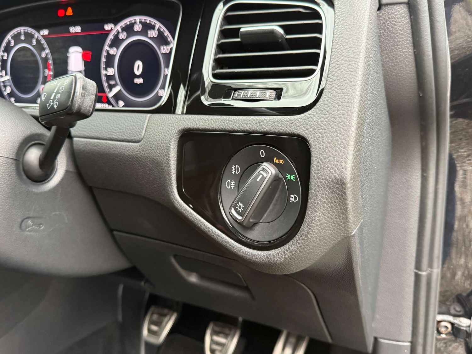 Used Volkswagen Golf 2019 for sale - 76706758: Photo 32