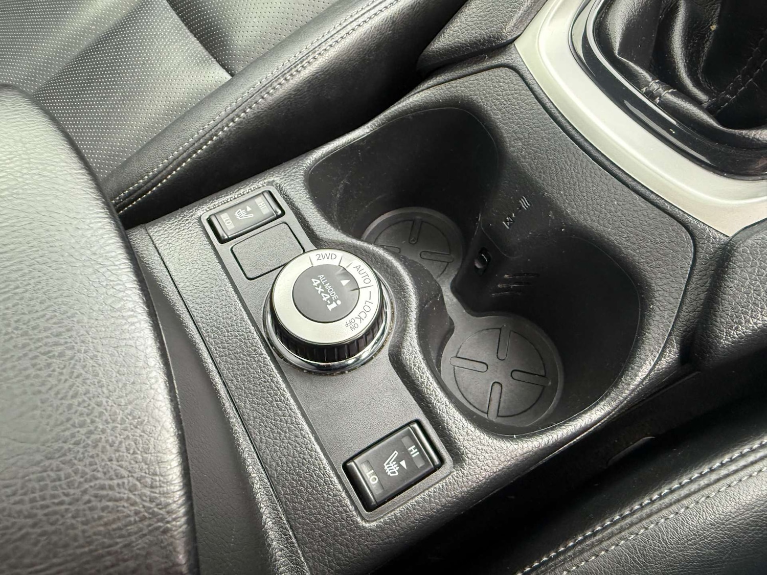 Used Nissan X-Trail 2016 for sale - 76685279: Photo 36