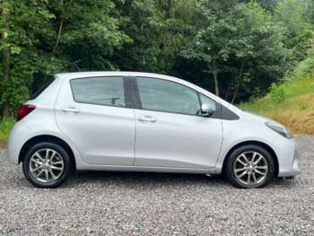 Used Toyota Yaris 2015 for sale - 75281236: Photo