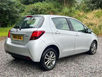 Used Toyota Yaris 2015 for sale - 75281236: Photo