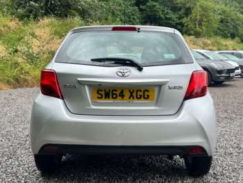 Used Toyota Yaris 2015 for sale - 75281236: Photo