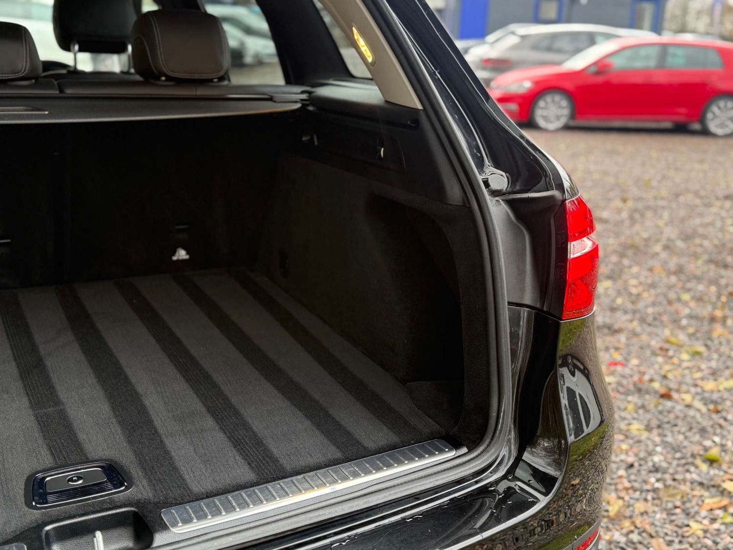 Used Mercedes-Benz GLC 2019 for sale - 76685299: Photo 13