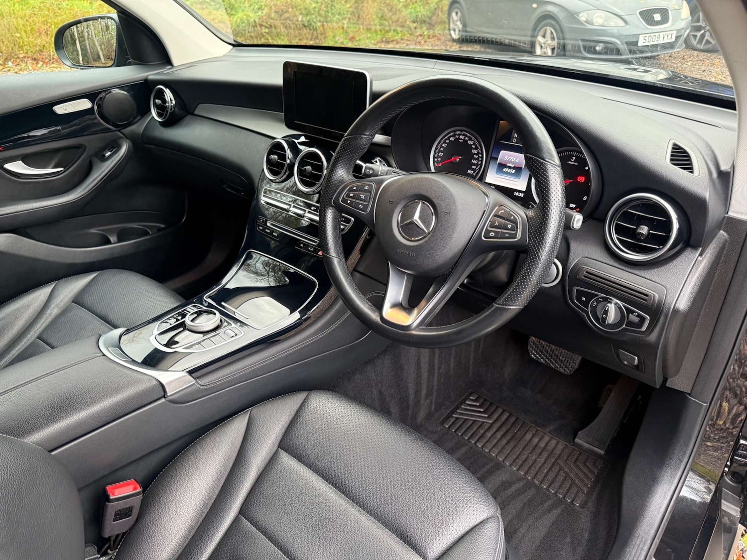 Used Mercedes-Benz GLC 2019 for sale - 76685299: Photo 29