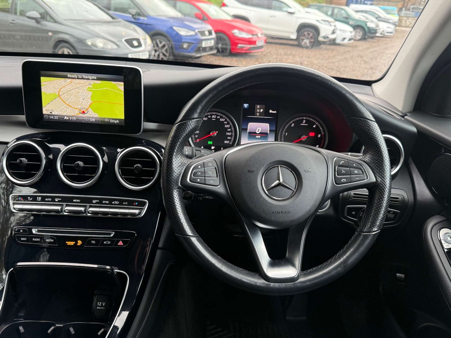 Used Mercedes-Benz GLC 2019 for sale - 76685299: Photo 32