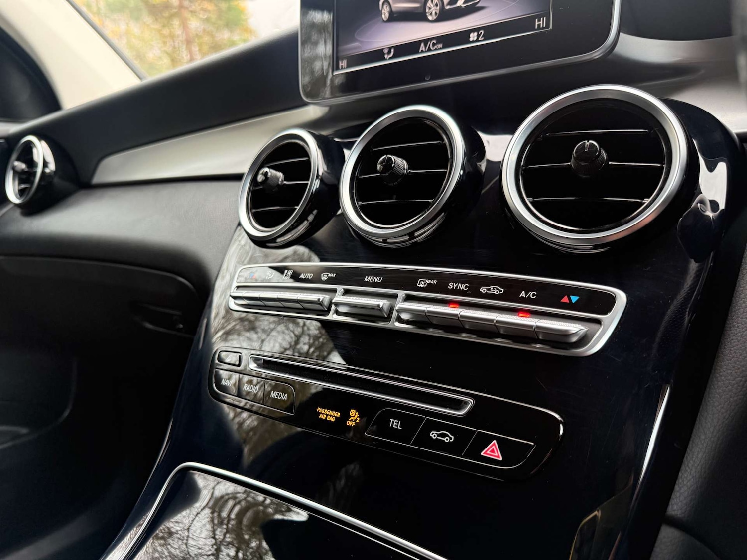 Used Mercedes-Benz GLC 2019 for sale - 76685299: Photo 40