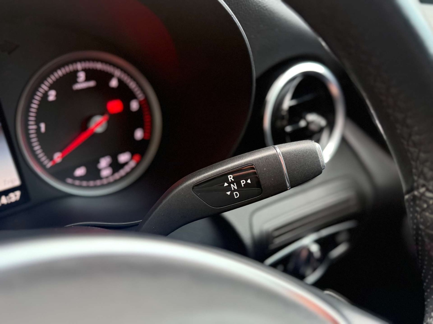 Used Mercedes-Benz GLC 2019 for sale - 76685299: Photo 44