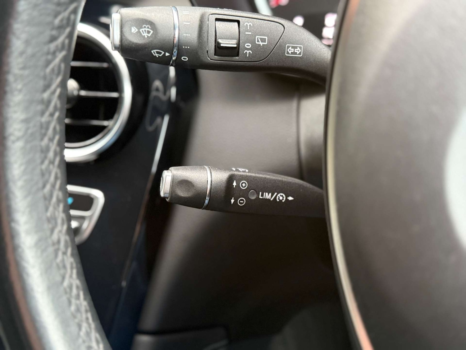 Used Mercedes-Benz GLC 2019 for sale - 76685299: Photo 45