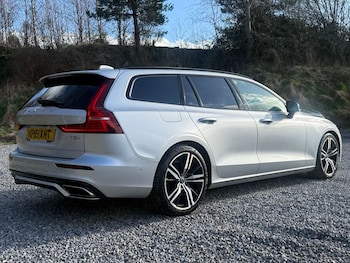 Used Volvo V60 2019 for sale - 77805474: Photo