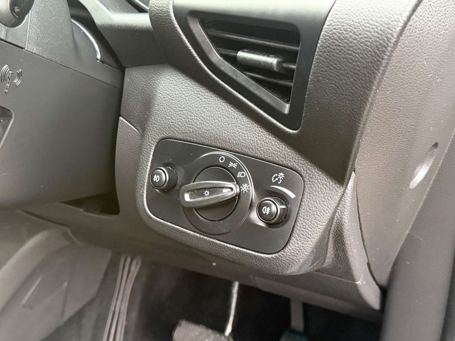 Used Ford Kuga 2016 for sale - 76830139: Photo 34