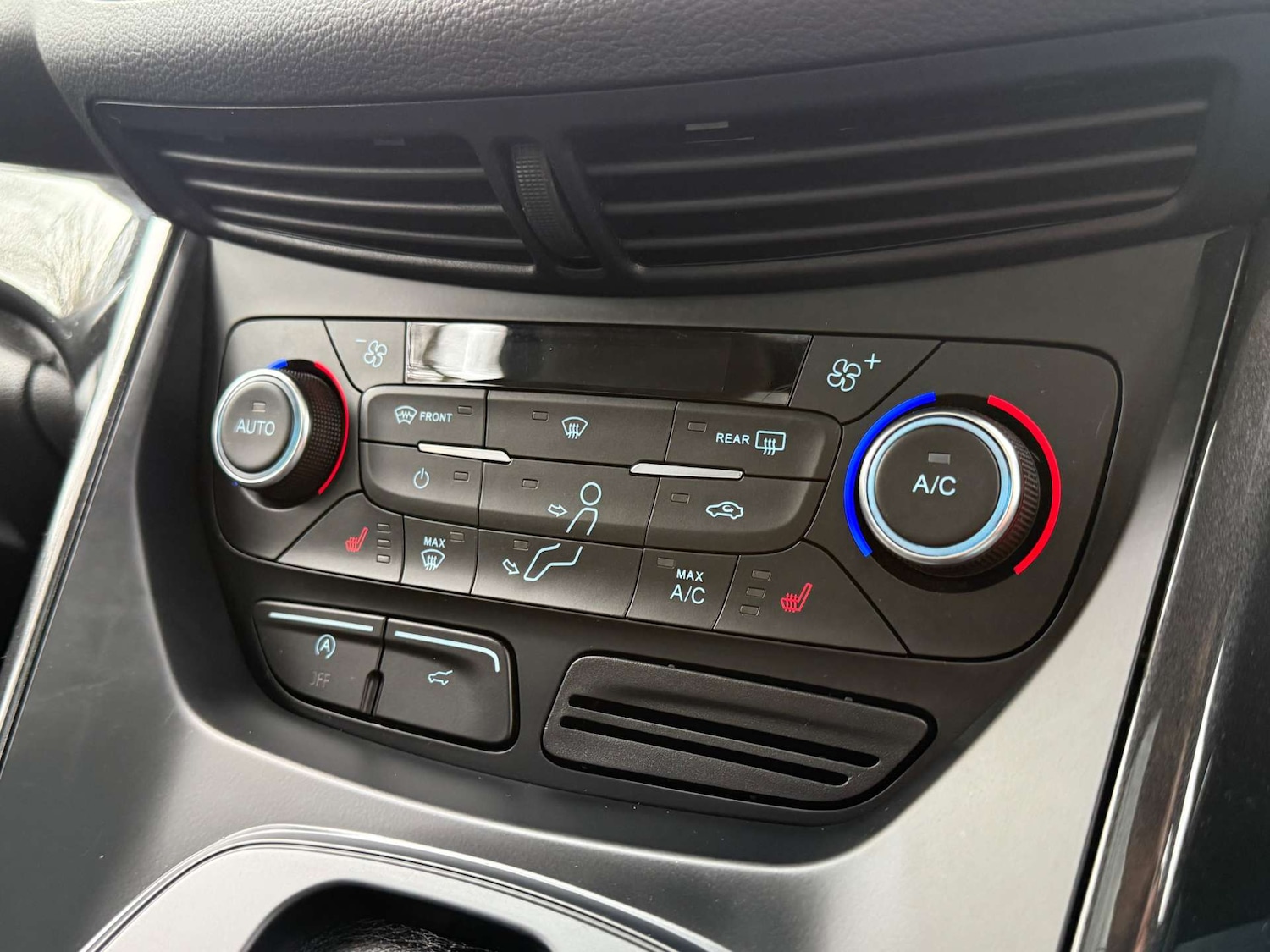 Used Ford Kuga 2016 for sale - 76830139: Photo 43