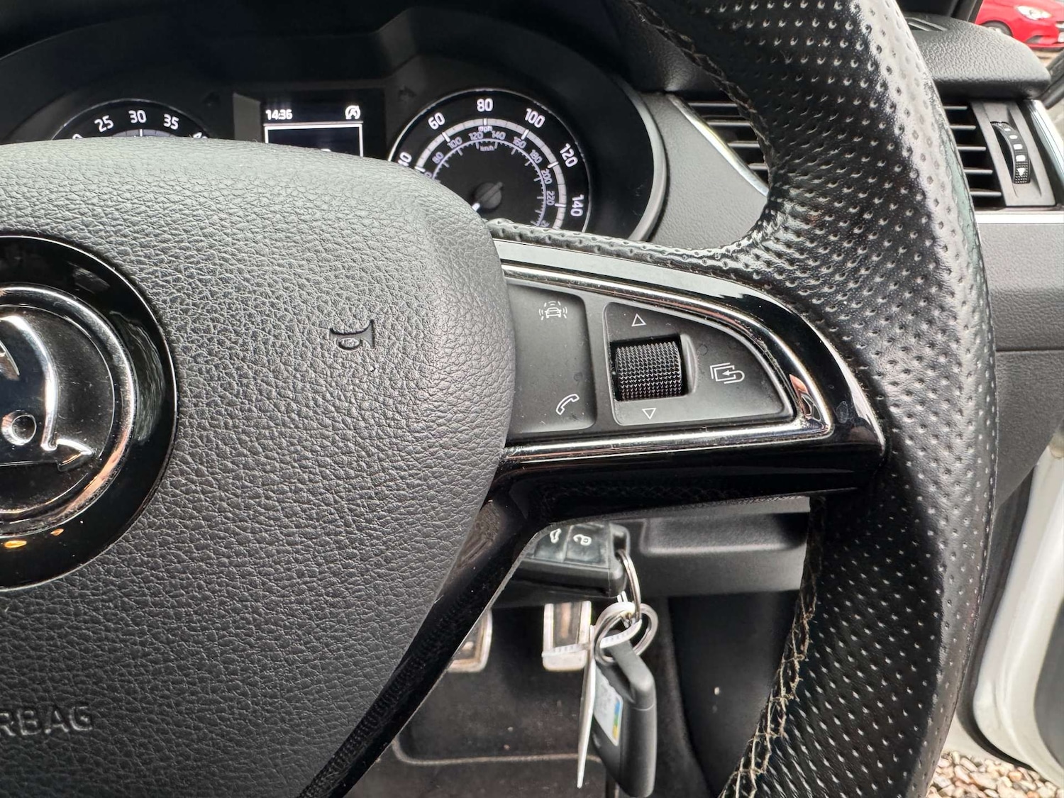 Used Skoda Octavia 2015 for sale - 77237216: Photo 17