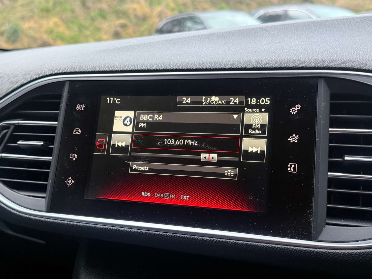 Used Peugeot 308 2015 for sale - 77749042: Photo 10