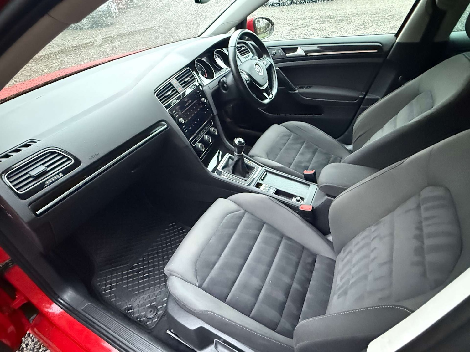 Used Volkswagen Golf 2017 for sale - 76685289: Photo 23