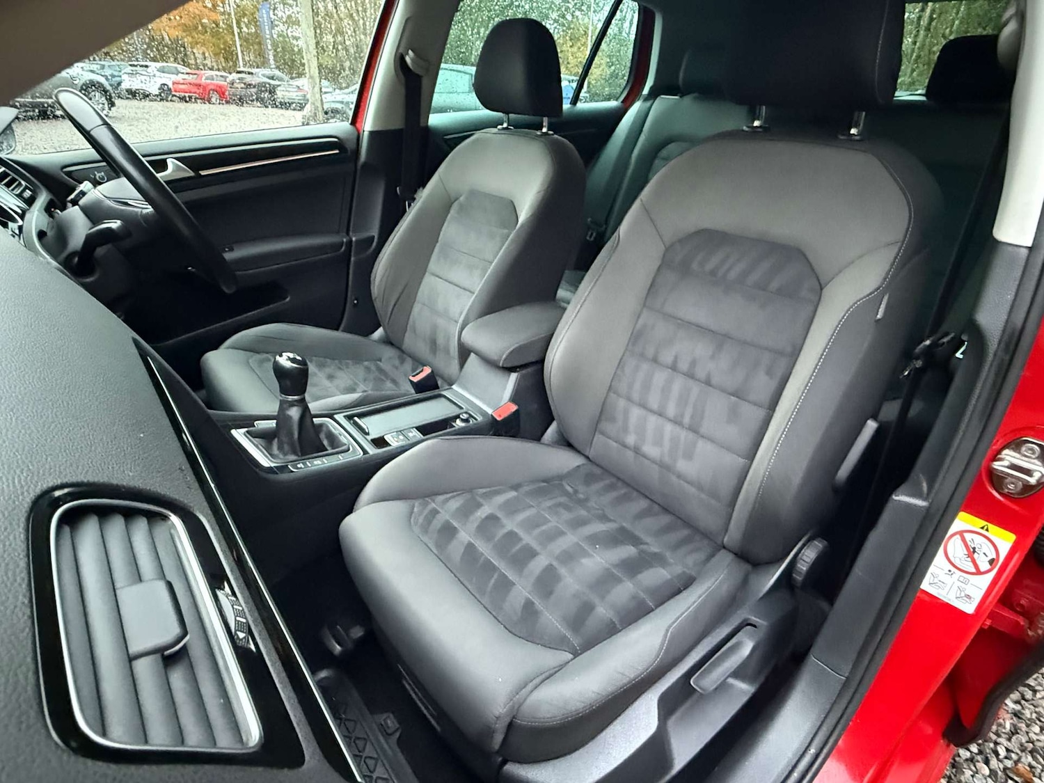 Used Volkswagen Golf 2017 for sale - 76685289: Photo 25