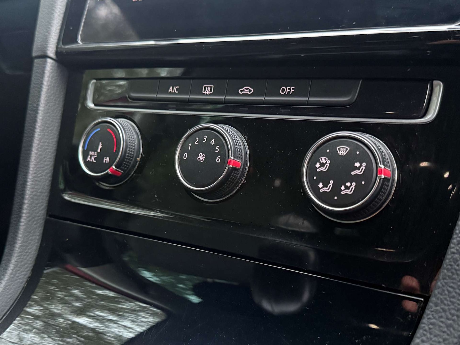 Used Volkswagen Golf 2017 for sale - 76685289: Photo 31