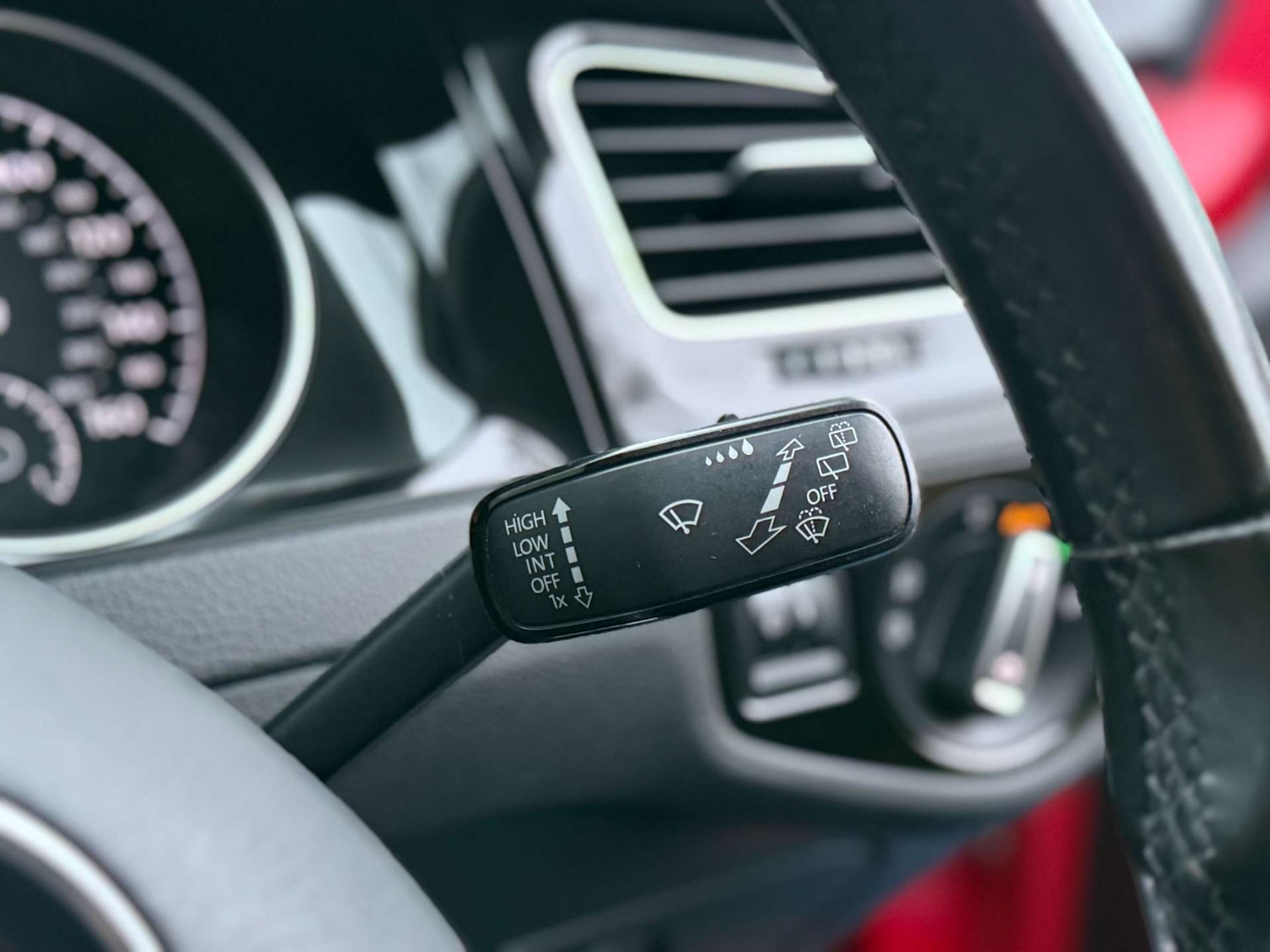 Used Volkswagen Golf 2017 for sale - 76685289: Photo 35