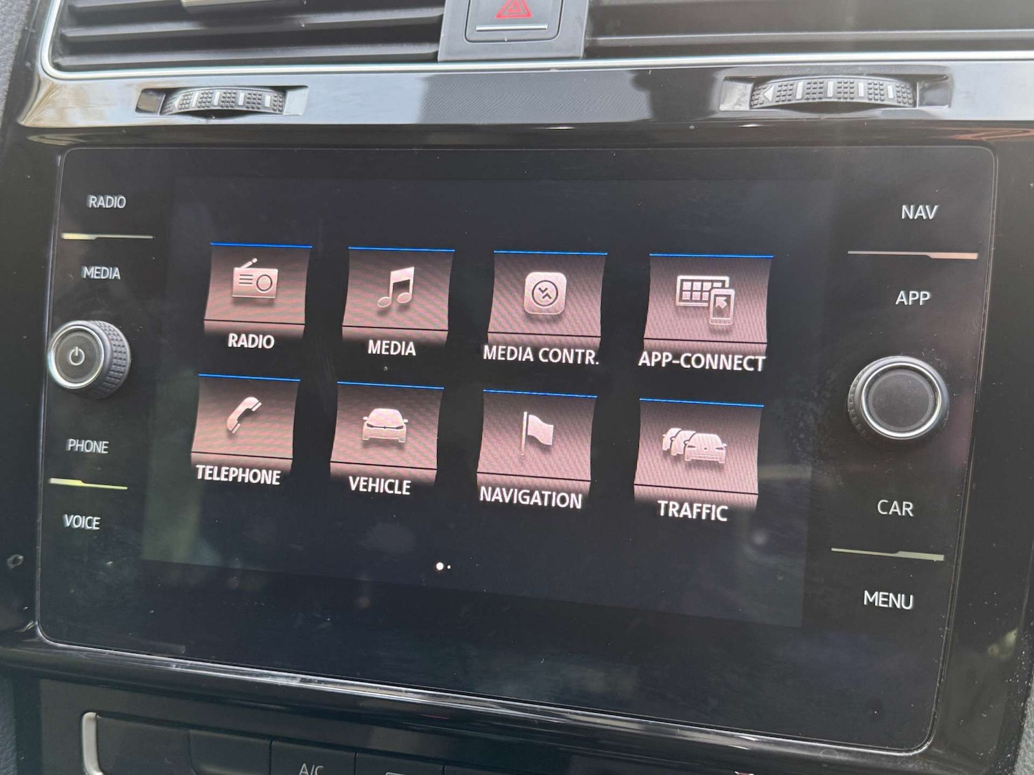 Used Volkswagen Golf 2017 for sale - 76685289: Photo 37