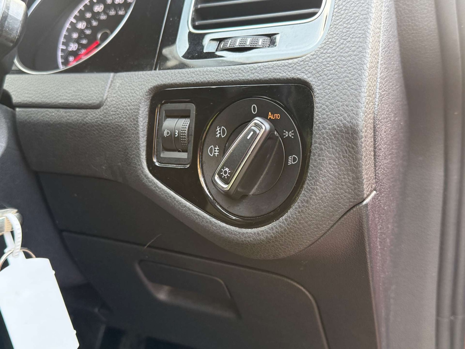 Used Volkswagen Golf 2017 for sale - 76685289: Photo 42