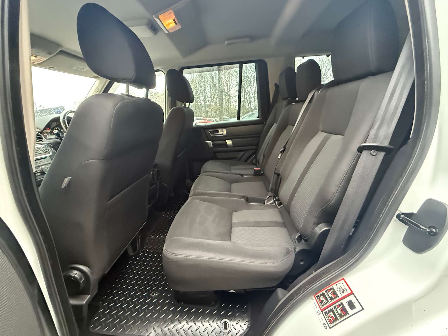 Used Land Rover Discovery 2015 for sale - 76685271: Photo 13